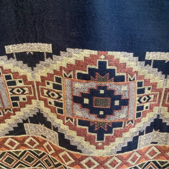 CHERIE BLISS Navy and South Western Pattern Large Scarf Shawl New with Tag - Picture 3 of 11